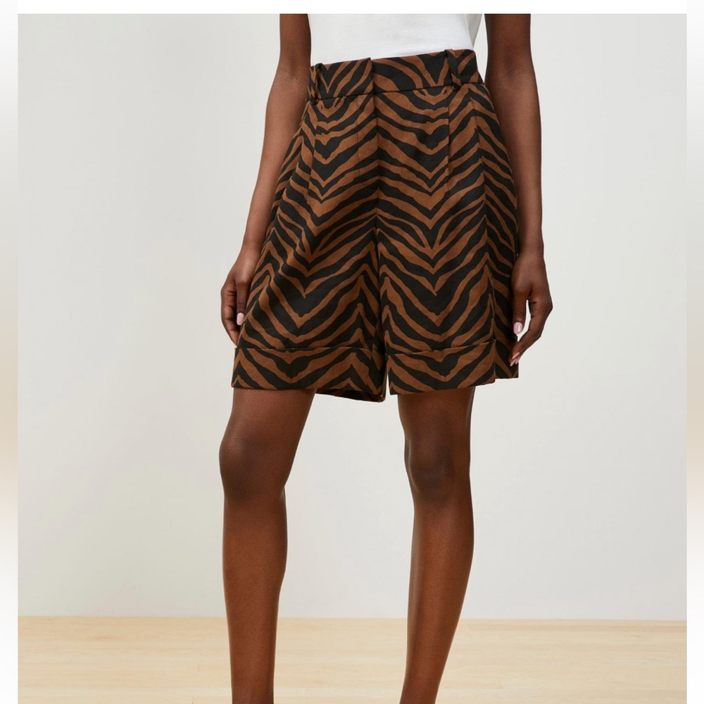 Lafayette 148 Zebra Print Tailored Ellis Shorts Size 6
